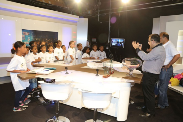 <center>Un 8000ème enfant parrainé <br>et Ambre N'guyen, Miss Réunion, nouvelle Marraine <center>Un 8000ème enfant parrainé <br>et Ambre N'guyen, Miss Réunion, nouvelle Marraine