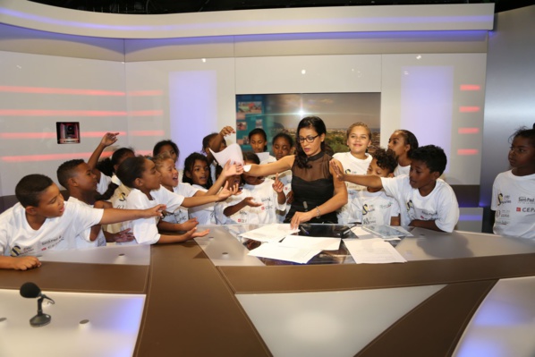 <center>Un 8000ème enfant parrainé <br>et Ambre N'guyen, Miss Réunion, nouvelle Marraine <center>Un 8000ème enfant parrainé <br>et Ambre N'guyen, Miss Réunion, nouvelle Marraine