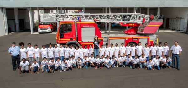 <center>Journée citoyenne pour les marmailles <br> avec les sapeurs-pompiers et Miss Réunion 2016