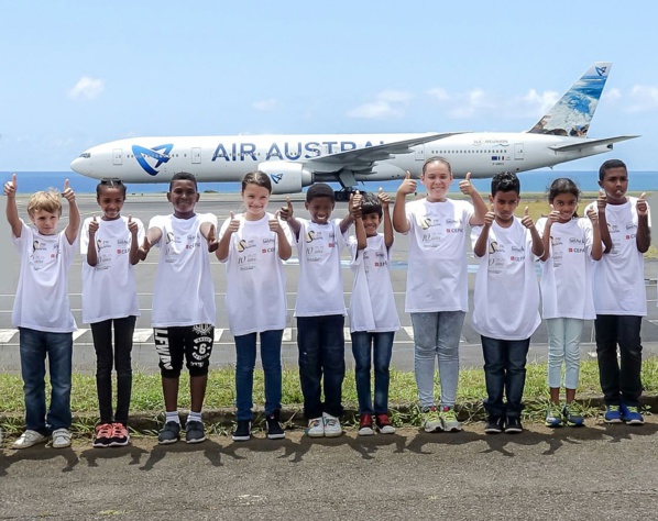 <center>Les enfants de Fleurimont en VIM <br> dans les coulisses de l'Aéroport Roland Garros