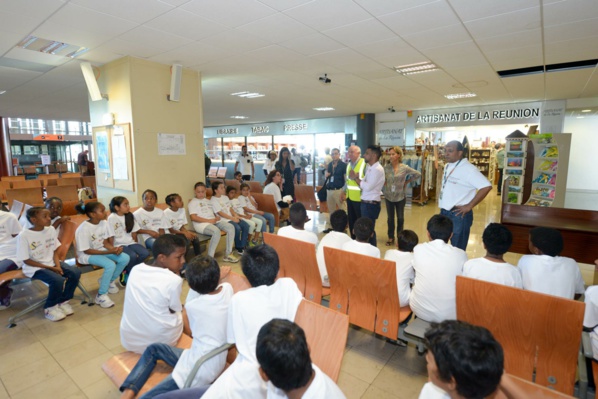 <center>Les enfants de Fleurimont en VIM <br> dans les coulisses de l'Aéroport Roland Garros <center>Les enfants de Fleurimont en VIM <br> dans les coulisses de l'Aéroport Roland Garros