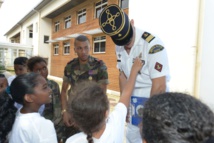 <center>Journée citoyenne au RSMAR-R <br> pour les marmailles de l'Eperon <center>Journée citoyenne au RSMAR-R <br> pour les marmailles de l'Eperon