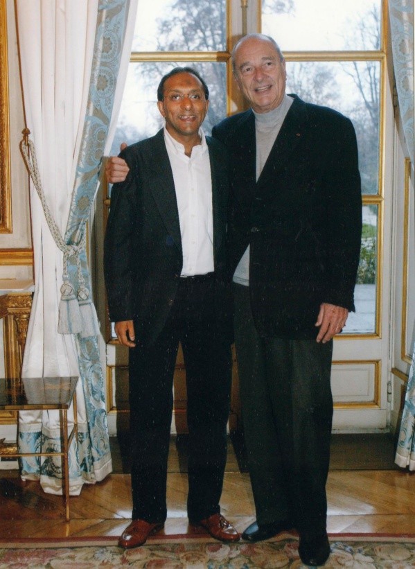 <center>Ibrahim Ingar, Président de 1000 Sourires <br>Médaillé de Bronze de la Jeunesse des Sports <br> et de l'Engagement associatif