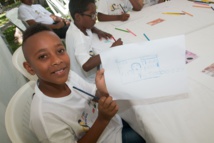 <center>Noël féerique pour les VIM de Bras Canot <br> dans la demeure coloniale de la CEPAC <center>Noël féerique pour les VIM de Bras Canot <br> dans la demeure coloniale de la CEPAC