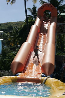 Des jeux d'eau pour les enfants des hauts