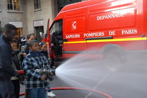 18, voilà les Pompiers de Paris ….