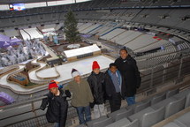 Et de trois, le cirque Phénix, le stade de France et le théâtre avec le Monde de Peter Pan ….