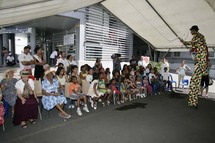 L’Association 1000 Sourires distribue des chocolats à l’hôpital ... L’Association 1000 Sourires distribue des chocolats à l’hôpital ...