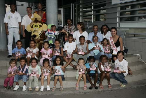 L’Association 1000 Sourires distribue des chocolats à l’hôpital ... L’Association 1000 Sourires distribue des chocolats à l’hôpital ...