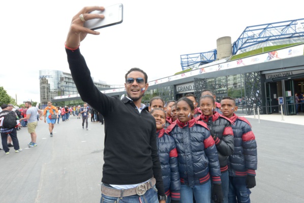 <center> Jour 3: "S'envoler vers le Rêve ..." <br> 1/4 de Finale de Hockey sur glace ... <center> Jour 3: "S'envoler vers le Rêve ..." <br> 1/4 de Finale de Hockey sur glace ...