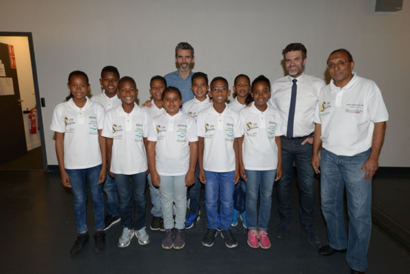 <center> Jour 6 : "S'envoler vers le Rêve ..." <br>Dans les studios de Canal + à Boulogne <center> Jour 6 : "S'envoler vers le Rêve ..." <br>Dans les studios de Canal + à Boulogne