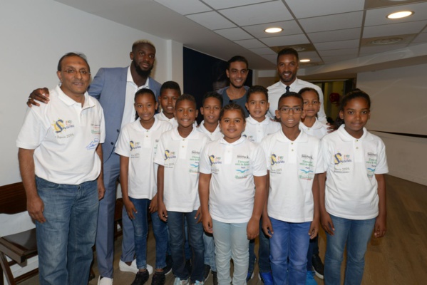 <center> Jour 6 : "S'envoler vers le Rêve ..." <br>Dans les studios de Canal + à Boulogne <center> Jour 6 : "S'envoler vers le Rêve ..." <br>Dans les studios de Canal + à Boulogne