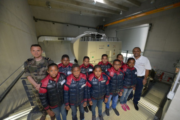 <center> Jour 8 : "S'envoler vers le Rêve ..." <br> l'avion A400M de la Base Aérienne 123 d'Orléans <center> Jour 8 : "S'envoler vers le Rêve ..." <br> l'avion A400M de la Base Aérienne 123 d'Orléans