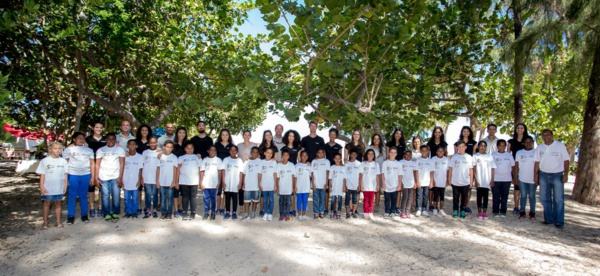 <center>Les marmailles découvrent la Réserve Marine <br>  avec les 12 candidates de Miss Réunion <center>Les marmailles découvrent la Réserve Marine <br>  avec les 12 candidates de Miss Réunion