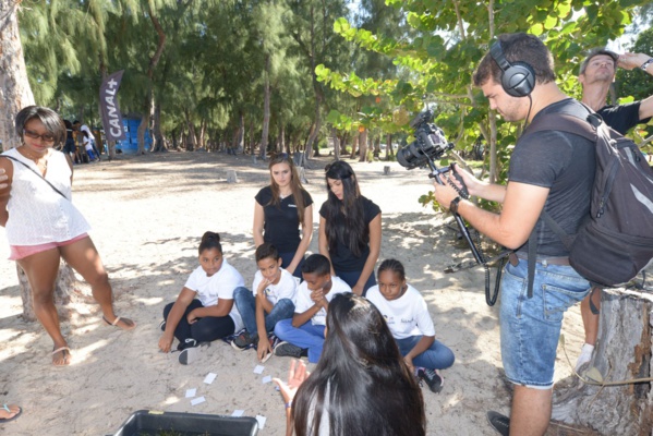 <center>Les marmailles découvrent la Réserve Marine <br>  avec les 12 candidates de Miss Réunion <center>Les marmailles découvrent la Réserve Marine <br>  avec les 12 candidates de Miss Réunion