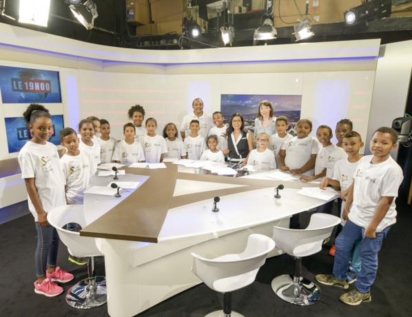 <center>Les marmailles de 1000 Sourires <br> dans les coulisses d'Antenne Réunion <br>avec Audrey Chane Pao Kan, Miss Réunion 2017
