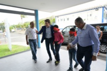 <center>"Noël de Rêve à Marseille" :<br> Kellian et Esaïe s'envolent pour Marseille<br> grâce à Air Austral <center>"Noël de Rêve à Marseille" :<br> Kellian et Esaïe s'envolent pour Marseille<br> grâce à Air Austral