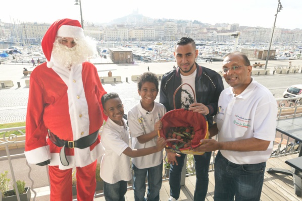 <Center>"Noël de Rêve à Marseille"<br> Jour 1 / Mardi 19 décembre 2017<br> Rencontre avec Diminitri Payet, Ambassadeur d'Air Austral et Capitaine de l'OM<br> à l'hôtel "La Résidence du Vieux Port  <Center>"Noël de Rêve à Marseille"<br> Jour 1 / Mardi 19 décembre 2017<br> Rencontre avec Diminitri Payet, Ambassadeur d'Air Austral et Capitaine de l'OM<br> à l'hôtel "La Résidence du Vieux Port