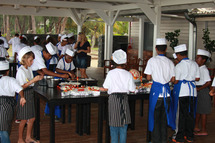 Les p’tits chefs du "Grand Hôtel du Lagon" ... Les p’tits chefs du "Grand Hôtel du Lagon" ...