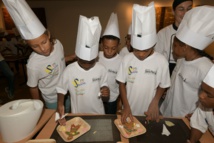 <center>1000 Sourires fête son 9000e enfant <br>parrainé avec le Palm Hôtel & Spa et Canal+