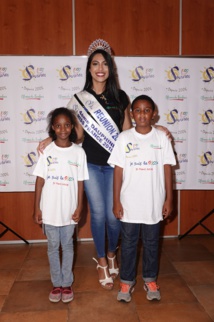 <center>1000 Sourires fête son 9000e enfant <br>parrainé avec le Palm Hôtel & Spa et Canal+