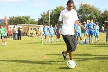 Fabrice ABRIEL et les 150 Very Important Marmailles de 1000 Sourires ...