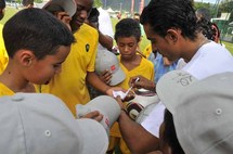 Fabrice ABRIEL et les 150 Very Important Marmailles de 1000 Sourires ...