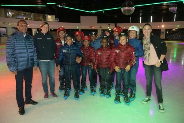 <center>Jour 11 : "S'envoler vers le Rêve  ..."<br>Les enfants ont troqué leurs crampons<br> pour des patins à glace à la patinoire du Palais Omnisports Marseille Grand-Est