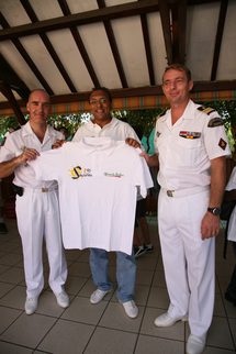 Le RSMA invite les V.I.M. (Very Important Marmailles)  de  1000 Sourires  pour une journée de découverte Le RSMA invite les V.I.M. (Very Important Marmailles)  de  1000 Sourires  pour une journée de découverte