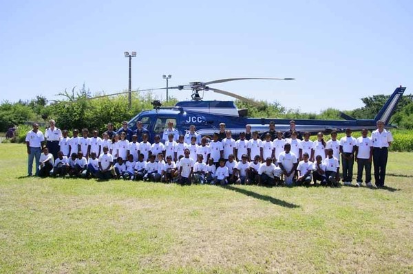 La gendarmerie accueille les marmailles des quartiers de Savannah et de bellèmène La gendarmerie accueille les marmailles des quartiers de Savannah et de bellèmène