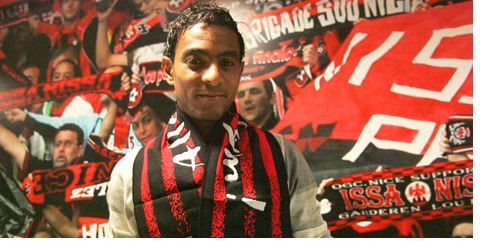 Fabrice Abriel, Parrain de 1000 Sourires, signe à l'OGC Nice ...