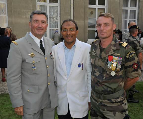 Général Dominique ARTUR – Commandant le Service militaire adapté à la Délégation Générale à l'Outre-Mer, Ibrahim INGAR – Commandant de la Réserve Citoyenne de l'Armée de l'Air, Colonel Lionel PAILLOT – chef de corps du RSMAR. Il a quitté son commandement, le 21 juillet 2011.