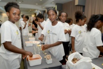 <center>1000 Sourires au Mercure Créolia :<br>  une après-midi à la découverte des métiers de secouriste et de confiturier