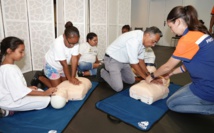 <center>1000 Sourires au Mercure Créolia :<br> une après-midi à la découverte des métiers de secouriste et de confiturier <center>1000 Sourires au Mercure Créolia :<br> une après-midi à la découverte des métiers de secouriste et de confiturier