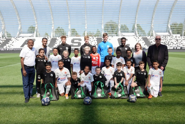 <center>"S'envoler vers le Rêve ..."  <br> Jour 10 : Fabrice Abriel accueille les marmailles  <br>en VIM (Very Important Marmailles) <br>au club Amiens SC (Ligue 1)