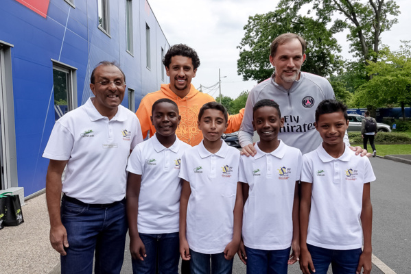 <center>"S'envoler vers le Rêve ..."  <br> Jour 12 : Enzo, Samuel, Mathéo, Yannick et leurs petits camarades rencontrent <br> les stars du PSG au centre Ooredoo