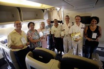 Un Noël inoubliable pour les VIM de 1000 Sourires  à bord des aéronefs de la base aérienne 181 et du Boeing 777 d’Air France