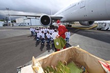 Un Noël inoubliable pour les VIM de 1000 Sourires  à bord des aéronefs de la base aérienne 181 et du Boeing 777 d’Air France