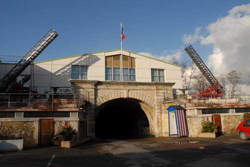 18, voilà les Pompiers de Paris ….