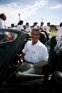 <center>Baptême de piste aux côtés du multi-champion Malik Unia<br>pour les marmailles saint-paulois<br> du quartier de Ravine Daniel <center>Baptême de piste aux côtés du multi-champion Malik Unia<br>pour les marmailles saint-paulois<br> du quartier de Ravine Daniel