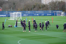 <center>"Un Incroyable Noël...." <br>Jour  4 :Enzo et Mathéo démarrent leur journée <br>au Parc des Princes et la terminent avec le chanteur Isnel au Novotel Paris Gare Montparnasse