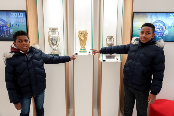 <center>"Un Incroyable Noël...." <br>Jour 6 : Une dernière journée à 250 à l’heure avec les gendarmes et au Parc des Princes <center>"Un Incroyable Noël...." <br>Jour 6 : Une dernière journée à 250 à l’heure avec les gendarmes et au Parc des Princes