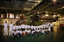 <center>Les Elèves Officiers étrangers du Dixmude <BR>découvrent la Réunion<br> avec l'Association 1000 Sourires <center>Les Elèves Officiers étrangers du Dixmude <BR>découvrent la Réunion<br> avec l'Association 1000 Sourires