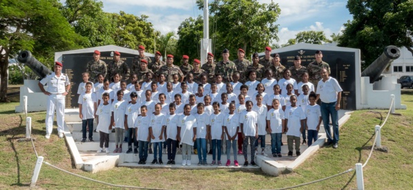 <center>Les marmailles de 1000 Sourires <br>dans la peau des parachutistes du 2e RPIMA <center>Les marmailles de 1000 Sourires <br>dans la peau des parachutistes du 2e RPIMA