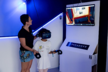 <center>Les marmailles de 1000 Sourires transportés dans une réalité virtuelle par VR Paradoxe. <center>Les marmailles de 1000 Sourires transportés dans une réalité virtuelle par VR Paradoxe.