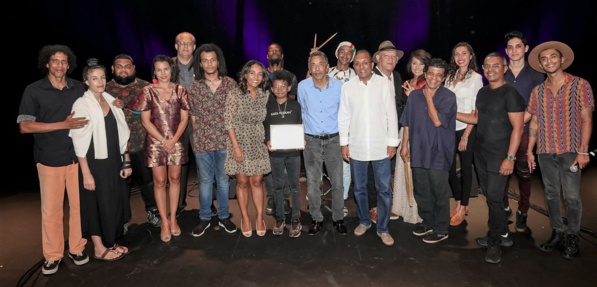 <center>Téat Champ Fleuri : Le public est venu nombreux pour soutenir l’association 1000 Sourires <center>Téat Champ Fleuri : Le public est venu nombreux pour soutenir l’association 1000 Sourires