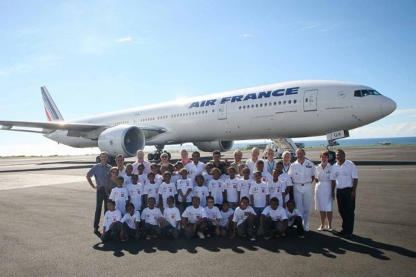 <center>1000 Sourires parraine son 5000ème enfant<br> à la Base Aérienne 181 <center>1000 Sourires parraine son 5000ème enfant<br> à la Base Aérienne 181