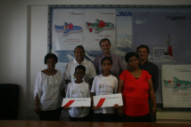 <center> Une semaine de rêve à Paris <br> pour Cynthia et Josélito <br> 5000èmes enfants parrainés par 1000 Sourires <center> Une semaine de rêve à Paris <br> pour Cynthia et Josélito <br> 5000èmes enfants parrainés par 1000 Sourires