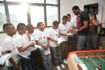 <center> Une semaine de rêve à Paris <br> pour Cynthia et Josélito <br> 5000èmes enfants parrainés par 1000 Sourires <center> Une semaine de rêve à Paris <br> pour Cynthia et Josélito <br> 5000èmes enfants parrainés par 1000 Sourires