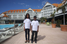 <center> Une semaine de rêve à Paris <br> pour Cynthia et Josélito <br> 5000èmes enfants parrainés par 1000 Sourires <center> Une semaine de rêve à Paris <br> pour Cynthia et Josélito <br> 5000èmes enfants parrainés par 1000 Sourires